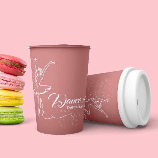 ピンクかわいらしバレリーナ女子の誕生日パーティーで 紙コップ