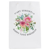 ピンクかわいらしピーニーフローラ70誕生日 ミディアムペーパーバッグ (正面)