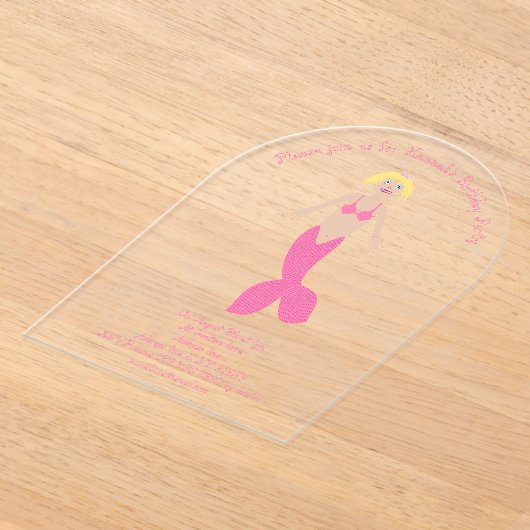 ピンクかわいらしファンタジーマーメイドカスタムー誕生日パーティー アクリル招待状 (レイダウン)