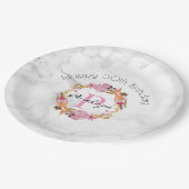 ピンクかわいらしフローラリースモノグラム誕生日 ペーパープレート (アングル)