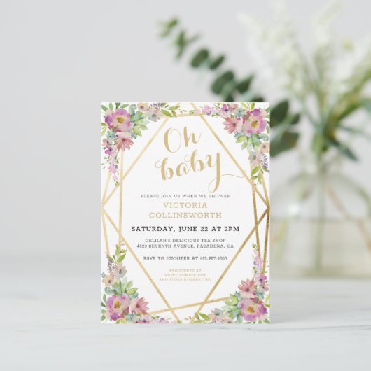 ピンクかわいらしフローラ金ゴールド幾何学的ベビーシャワー インビテーションポストカード (スタンド正面)