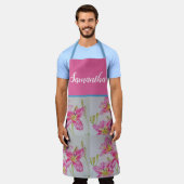 ピンクかわいらしリリー水カラーキッチンフローラエプロン エプロン (着用した状態)