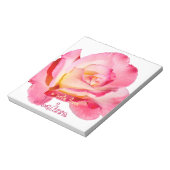 ピンクかわいらしローズパーソナライズされた ノートパッド (回転)