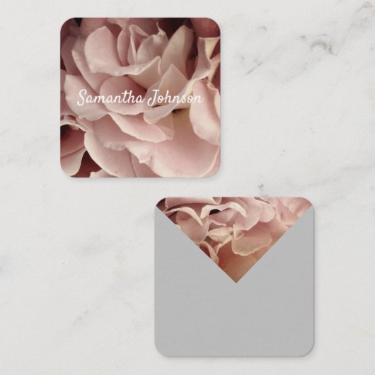 ピンクかわいらしローズ花びら両面カスタム型 スクエア名刺 (正面/裏面)