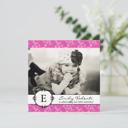ピンクかわいらし写真誕生日パーティーの招待 招待状 (スタンド正面)