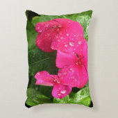 ピンクかわいらし春の花のマクロ写真 アクセントクッション (正面(垂直))