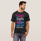 ピンクかブルーの独身のパパがKeeper Gender Reを愛 Tシャツ (正面フル)