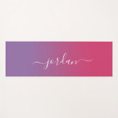 ピンクかミニマルら紫のグラデーションの白いスクリプト名 ヨガマット (正面(横))