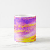 ピンクがかった紫のオレンジ色の黄金色の空 コーヒーマグカップ (中央)