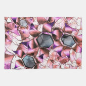 ピンクがかった花弁のような形に囲まれた六角形 キッチンタオル (横)