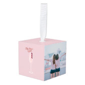 ピンクきらめくのクリスマス キューブオーナメント (正面アングル)