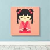 ピンクこけし日本の人形 キャンバスプリント (インサイチュ (ウッドフロア))