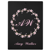 ピンクさくらんぼブロッサムモノグラムフェミニンフローラ花輪 クリップボード (裏面)