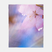 ピンクさくらんぼ花 フリースブランケット (正面)