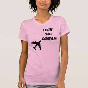 ピンクでかわいらしい Tシャツ