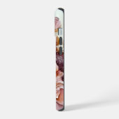 ピンクとアイボリーバラ iPhone 15ケース (左側面)