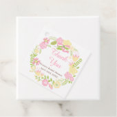 ピンクとイエローの花のリース ブライダルシャワー フェイバータグ (インサイチュ)