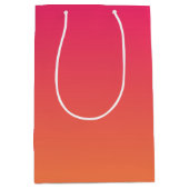 ピンクとオレンジのグラデーション ミディアムペーパーバッグ (正面)