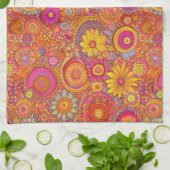 ピンクとオレンジのデイジーキッチンタオル キッチンタオル (折り畳み)