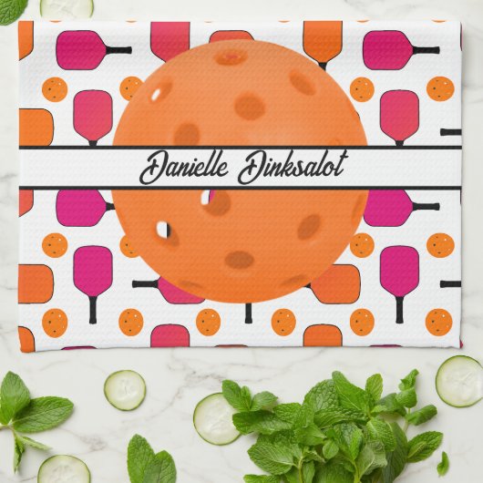 ピンクとオレンジのピックボールのパドルパーソナライズされた キッチンタオル (折り畳み)