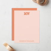 ピンクとオレンジのレトロタイポグラフィモノグラムイニシャル ノートカード (正面/裏面インサイチュ)