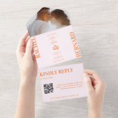 ピンクとオレンジの桃タイポグラフィQRコード結婚ズ オールインワン招待状 (貼ってはがせる)