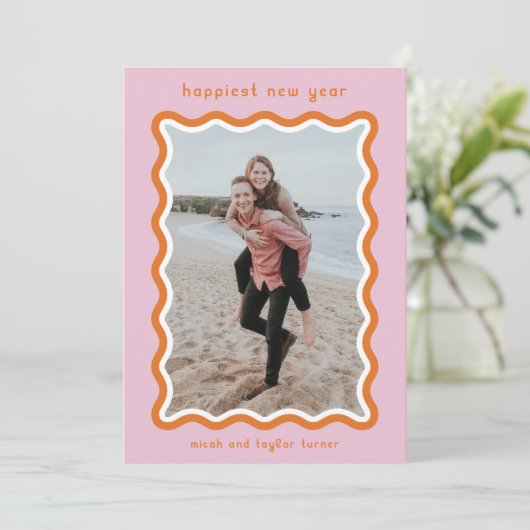 ピンクとオレンジの波形が新年を迎える シーズンカード (スタンド正面)