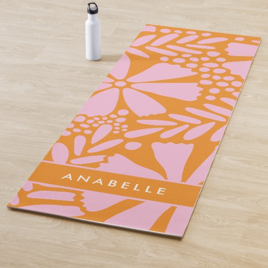 ピンクとオレンジの熱帯花モノグラム ヨガマット (インサイチュ)