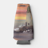 ピンクとオレンジ色の空を持つ海岸灯台 ボトルクーラー (正面)