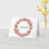 ピンクとグリーンのフローラリースパーソナライズされた注記 カード (黄色い花)