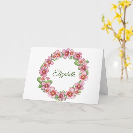 ピンクとグリーンのフローラリースパーソナライズされた注記 カード (黄色い花)