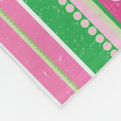 ピンクとグリーンのモダンストライプのフリースブランケット フリースブランケット (角)