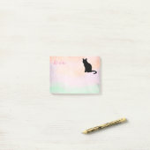 ピンクとグリーンの黒猫カスタムの名前を付ける ポストイット (デスク上)