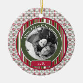 ピンクとグリーン私たちの最初のクリスマスオーナメント セラミックオーナメント (正面)