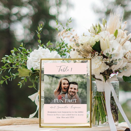 ピンクとグレーのスクリプトおもしろいファクト結婚写真 テーブルナンバー