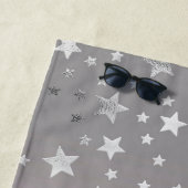 ピンクとグレーのスターグラデーションズスタイリッシュシックモダン ビーチタオル (インサイチュ)