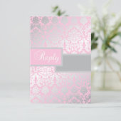 ピンクとグレーのダマスク返信カード 出欠カード (スタンド正面)