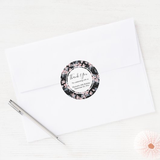 ピンクとグレーのフローラの水の色のパターンありがとう ラウンドシール (封筒)