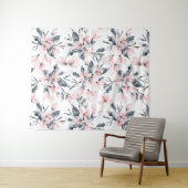 ピンクとグレーのフローラ水色パターン タペストリー (インサイチュ(横))