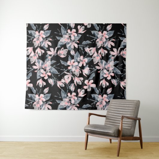 ピンクとグレーのフローラ水色パターン タペストリー (インサイチュ(横))