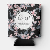 ピンクとグレーのフローラ水色パター結婚ン 缶クーラー (正面)