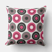 ピンクとグレーのポリカドット クッション (正面)