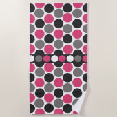 ピンクとグレーのポリカドット ビーチタオル (正面)