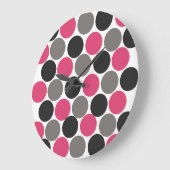 ピンクとグレーのポリカドット ラージ壁時計 (傾斜)