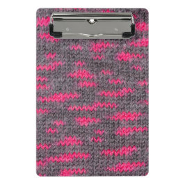 ピンクとグレーの色でウールを編む ミニクリップボード