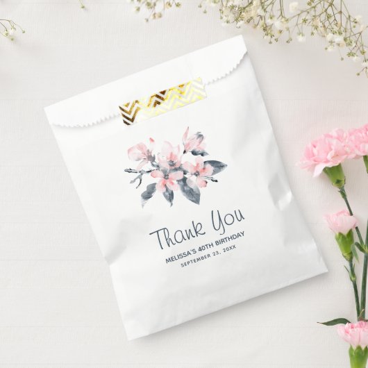 ピンクとグレーの花の上品な水彩誕生日 フェイバーバッグ (封をした状態)