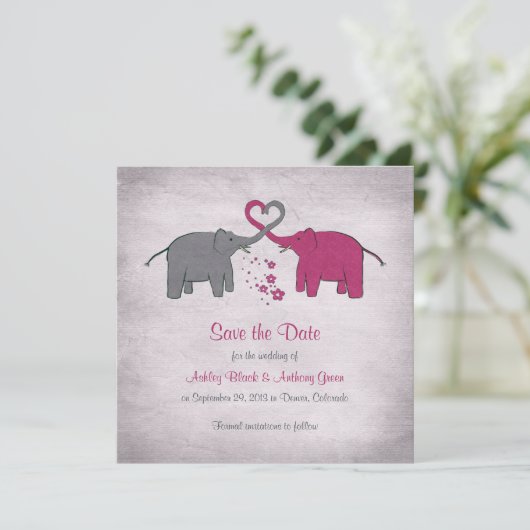 ピンクとグレーの象の結婚式の日付を保存 セーブザデート (スタンド正面)