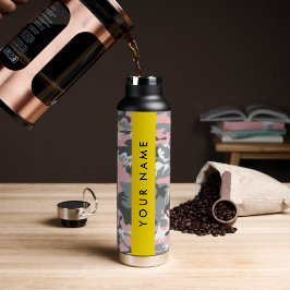 ピンクとグレーの迷彩自分の名前をパーソナライズ ウォーターボトル