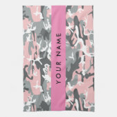 ピンクとグレーの迷彩自分の名前をパーソナライズ キッチンタオル (縦)