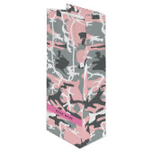 ピンクとグレーの迷彩自分の名前をパーソナライズ ワインギフトバッグ (正面アングル)